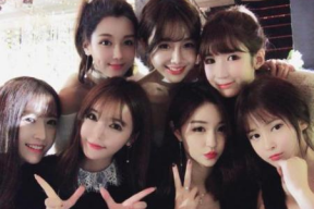 网红与明星合照,跨界互动，闪耀娱乐圈